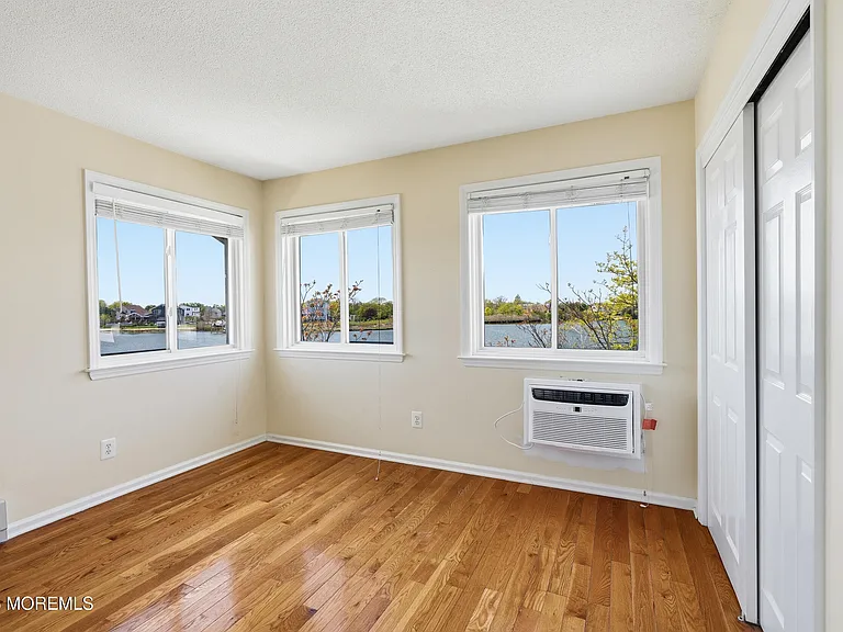 51 Valentine St #6B — Photo 21