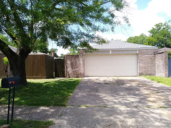 3rd image of 10914 Indian Vista Dr