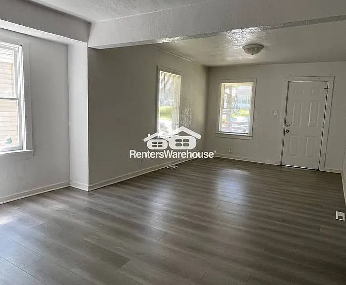 7133 Agnes Ave — Photo 3