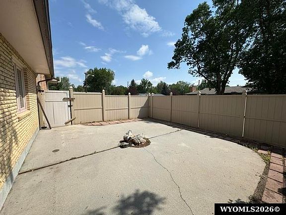 3rd image of 141 E Sunset Dr