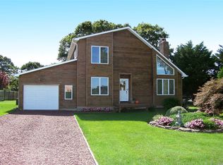 176 Academy St, Bayport, NY 11705