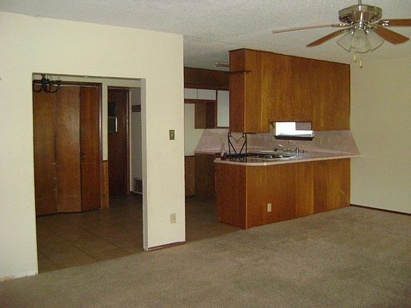 4th image of 6119 NW Birchwood Pl