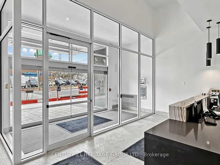 8888 Yonge St #718 — Photo 8