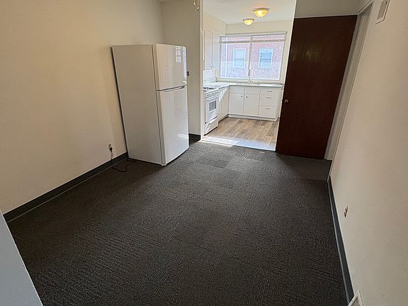 4th image of 4682 N High St APT C