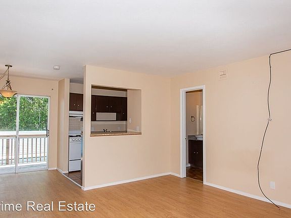 3rd image of 5720 S Alameda St APT 106