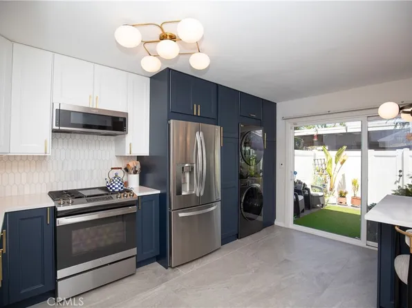 659 E Lee Pl, Azusa, CA 91702
