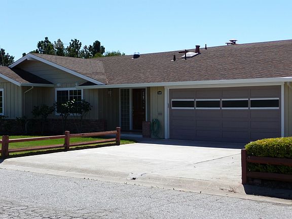 Front view with garage
