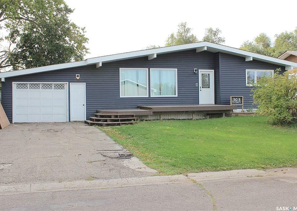 1st image of 303 River Heights Dr