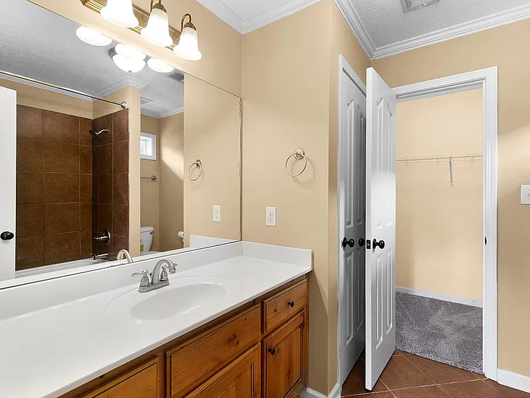 9 Moss Woods Cv — Photo 18