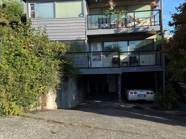 2344 W Newton St APT 1, Seattle, WA 98199