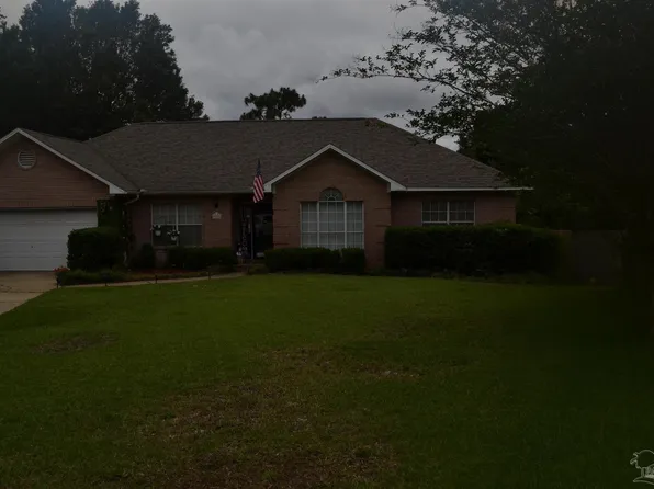 709 Winterset Dr, Cantonment, FL 32533