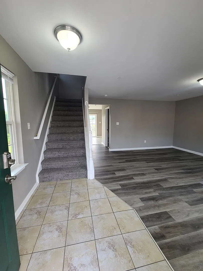 Beautiful End Unit Townhome in Waynesboro, PA — Photo 4
