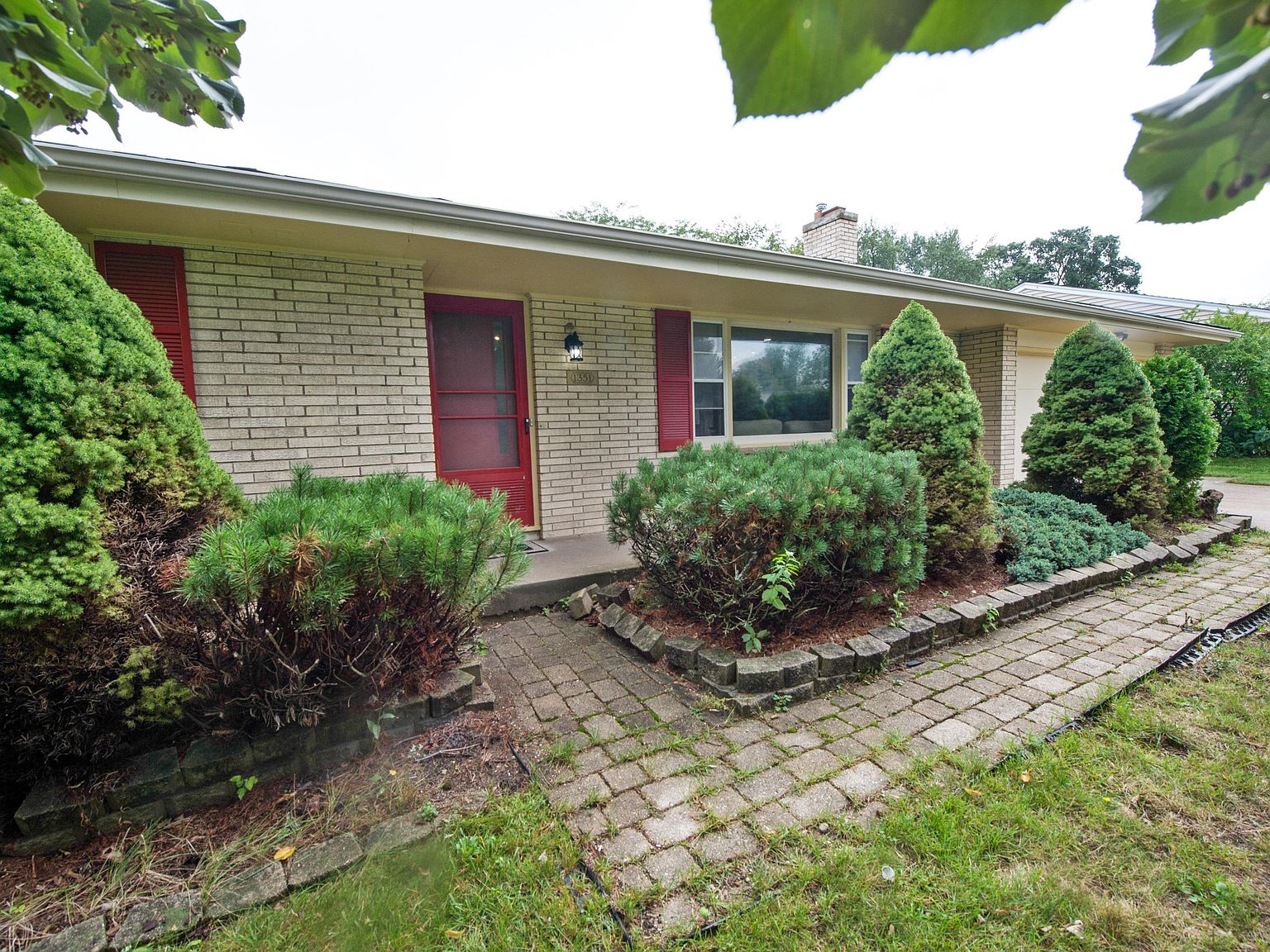 1351 Spring Valley Dr, Racine, WI 53405 | Zillow