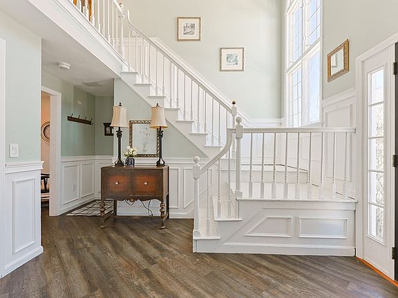 4th image of 430 Mendon Rd