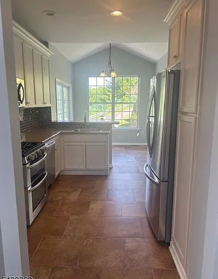 305 Winding Hill Dr — Photo 5