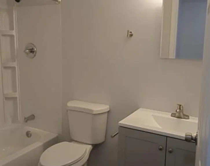 2855 Oxford Ln — Photo 3