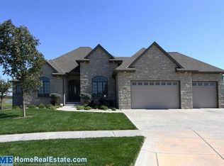 10040 Blue Water Bay, Lincoln, NE 68527
