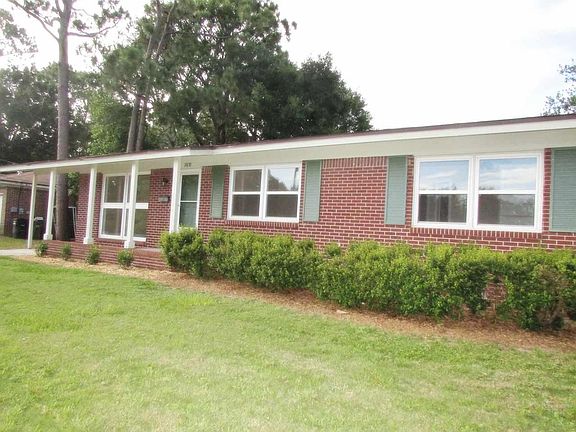 4th image of 3870 Forest Glen Dr