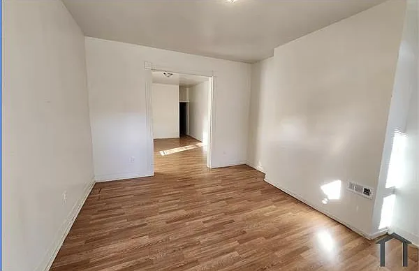 1517 Homestead St — Photo 3