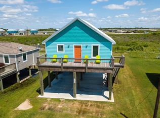 119 Beachfront Dr, Matagorda, TX 77457