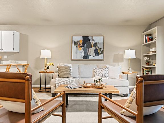 3rd image of 40 Arbor Court
