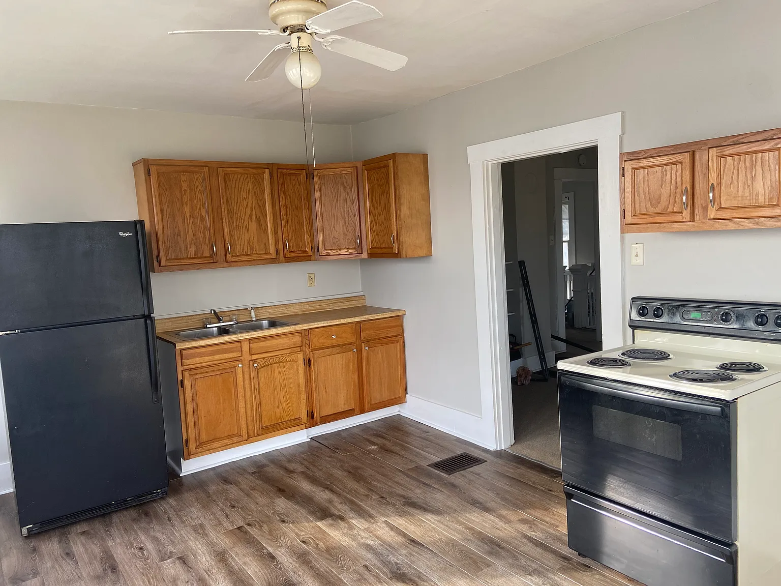 2 bed, $825 — Photo 1