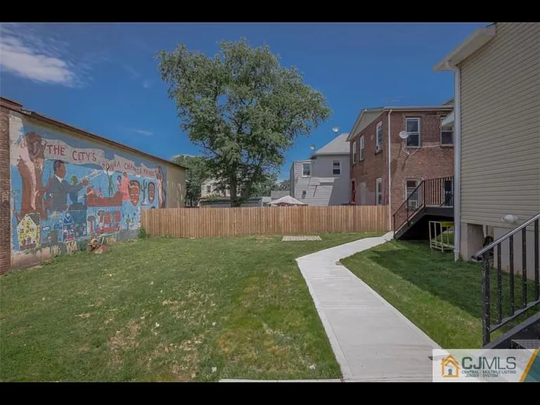 39 Throop Ave #103 — Photo 16
