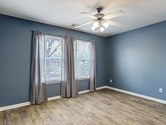 5th image of 2614 Royal Thistle Dr