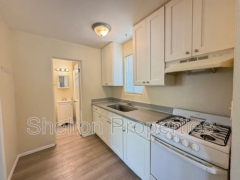 1713 N 31st Pl #1 — Photo 5