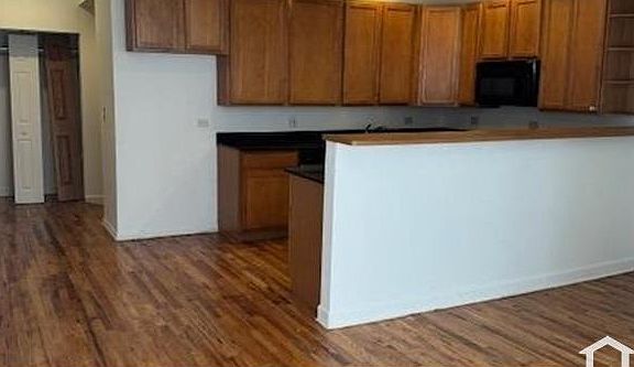 4th image of 106 N Hamlin Blvd Unit A1