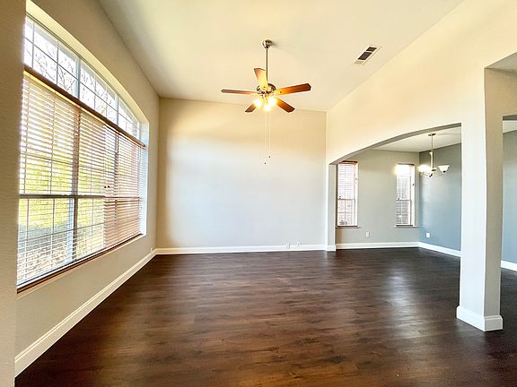 3rd image of 9801 Preston Vineyard Dr