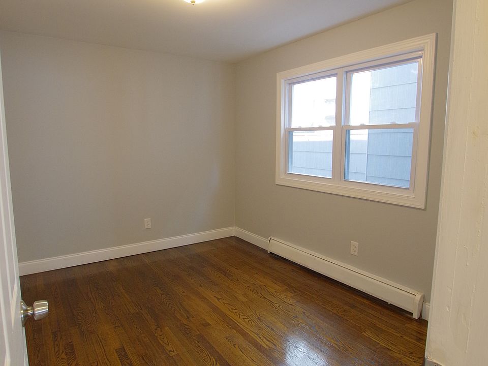 Bedroom Layout