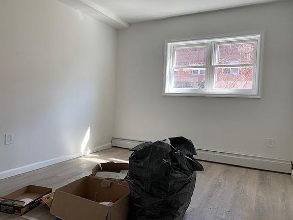 5th image of 562 Bolton Ave Floor 2