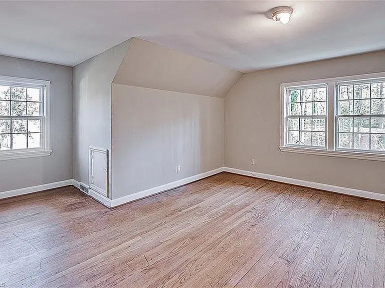 1402 Roanoke Dr — Photo 26