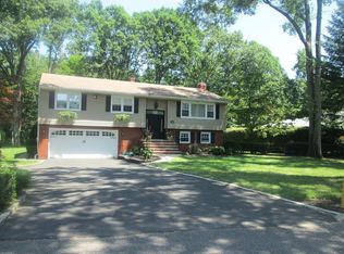 29 Hopper Ter, Ramsey, NJ 07446