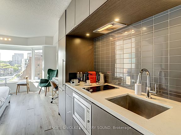 5th image of 155 Yorkville Ave #618