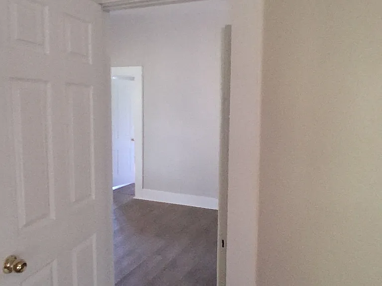 101 E Phillips St — Photo 15