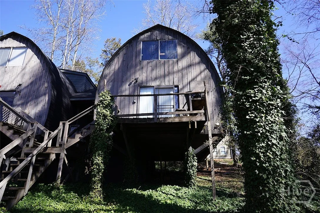 2 bed, 1.5 bath, 722 sqft, $1,125 — Photo 1