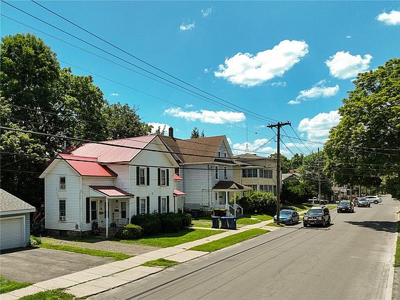 2nd image of 88-90 Center St