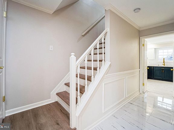 4th image of 7 Grosvenor Ct