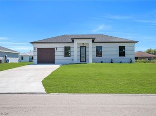 2715 59th St W, Lehigh Acres, FL 33971