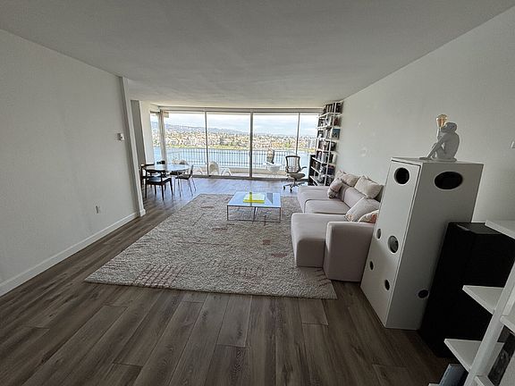 2nd image of 1555 Lakeside Dr APT 167