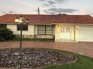 513 SW 101st Pl, Miami, FL 33174