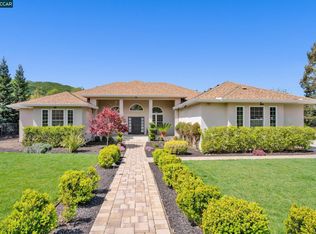550 Pine Creek Rd, Walnut Creek, CA
