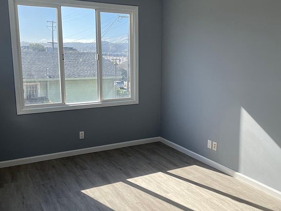 5th image of 179 Citrus Ave