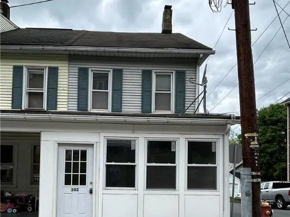 302 S Main St, Mount Bethel, PA 18013