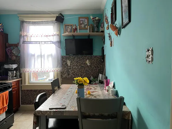 221 53rd Street image 4 of 21