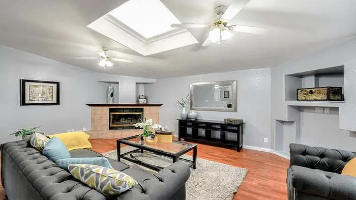 5 bed, $5,750 — Photo 4