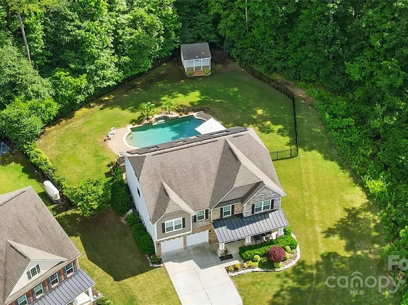 1970 Topaz Plz, Davidson, NC 28036