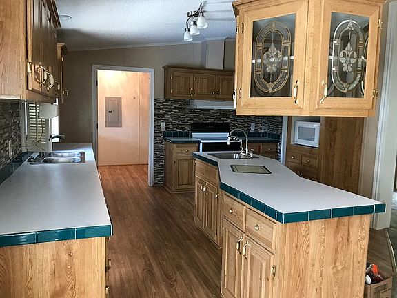 3rd image of 13276 E Highway 175